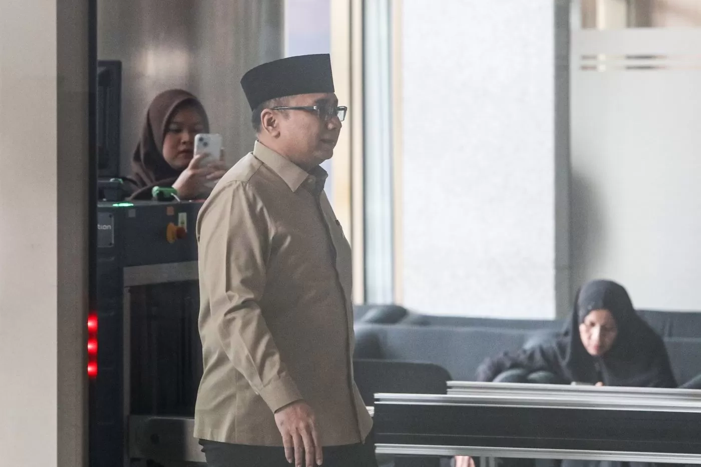 Gus Yaqut dan Gus Alex Dijerat KPK, Kerugian Negara masih Dihitung
