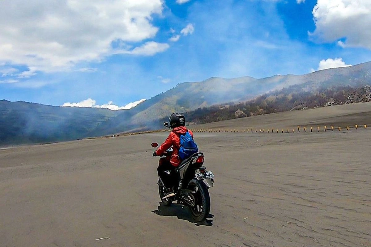 Dikira Bermanfaat, Kebiasaan Sebelum Berkendara Ini Ternyata Berbahaya