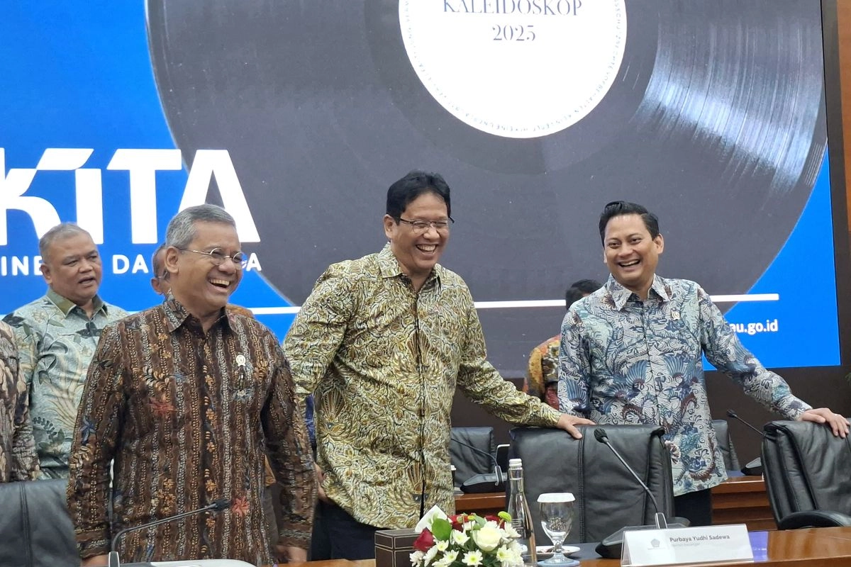 Penerimaan Pajak Melambat: Penyebab Defisit APBN 2025 Tembus Rp 695 T