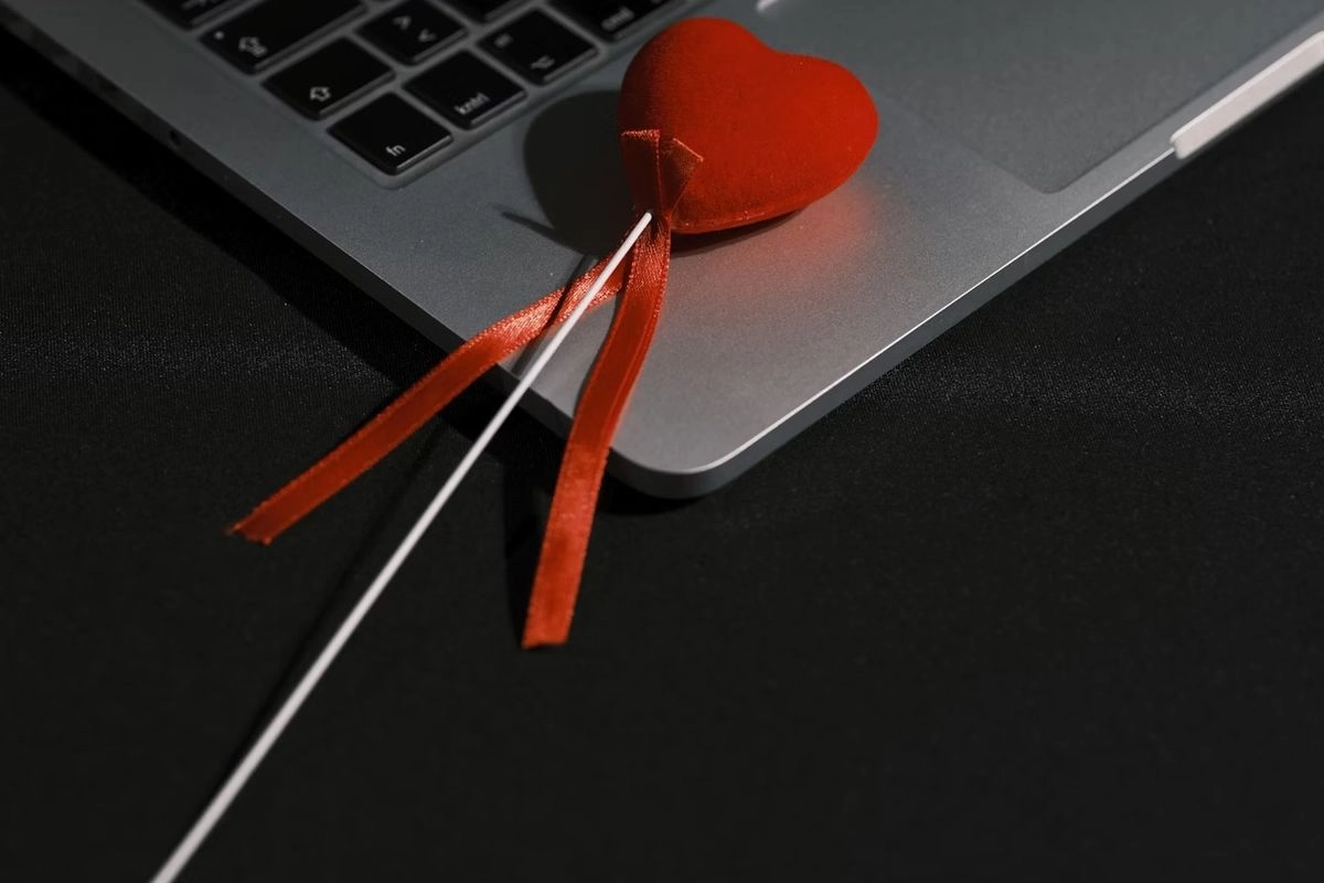 Pinjol Ilegal dan Investasi Bodong Masih Intai Masyarakat, Kini ada Love Scam hingga Smishing