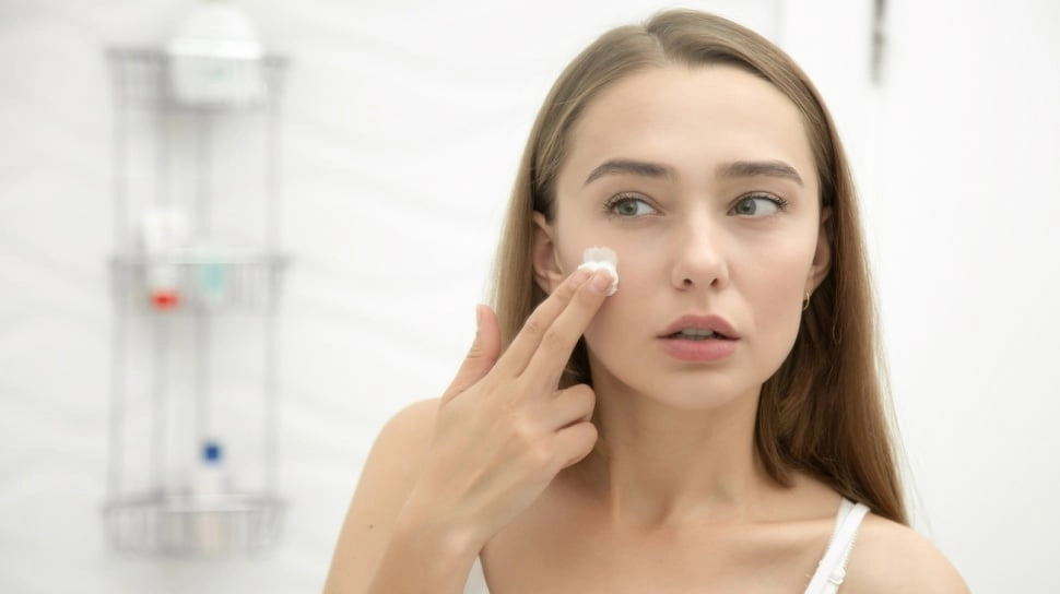 6 Moisturizer yang Bisa Dipakai Siang dan Malam: Praktis, Aman Tidak Mengiritasi