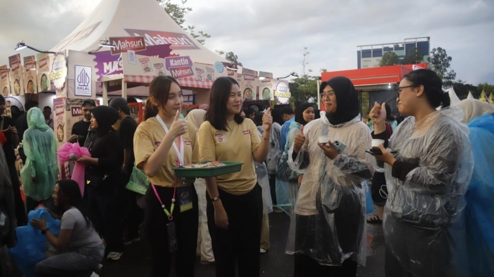 Cara Unik Mahsuri Perkenalkan Saus Sachet di Konser Kerlap Kerlip Festival 2025
