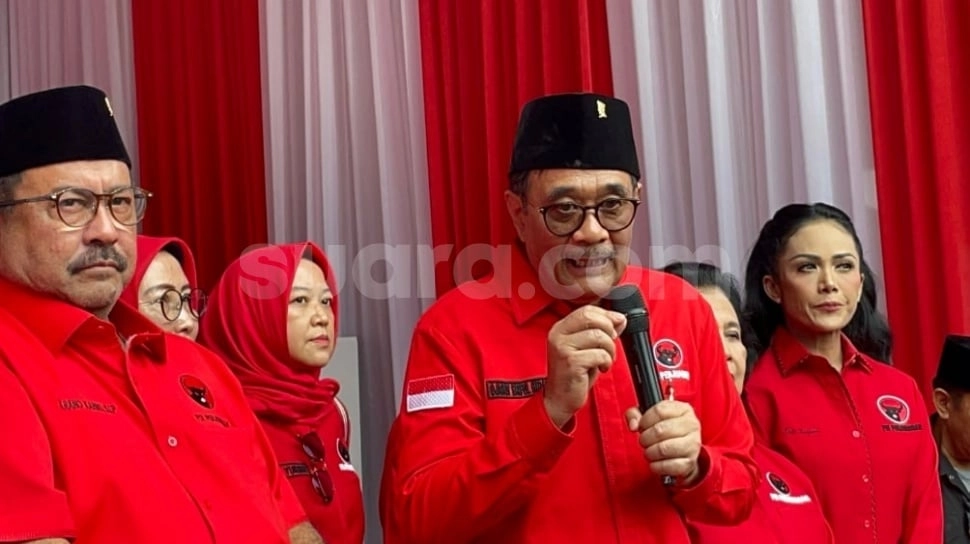 PDIP Pasang Badan untuk Pandji, Djarot: Negara Jangan Mudah Tersinggung Oleh Kritik