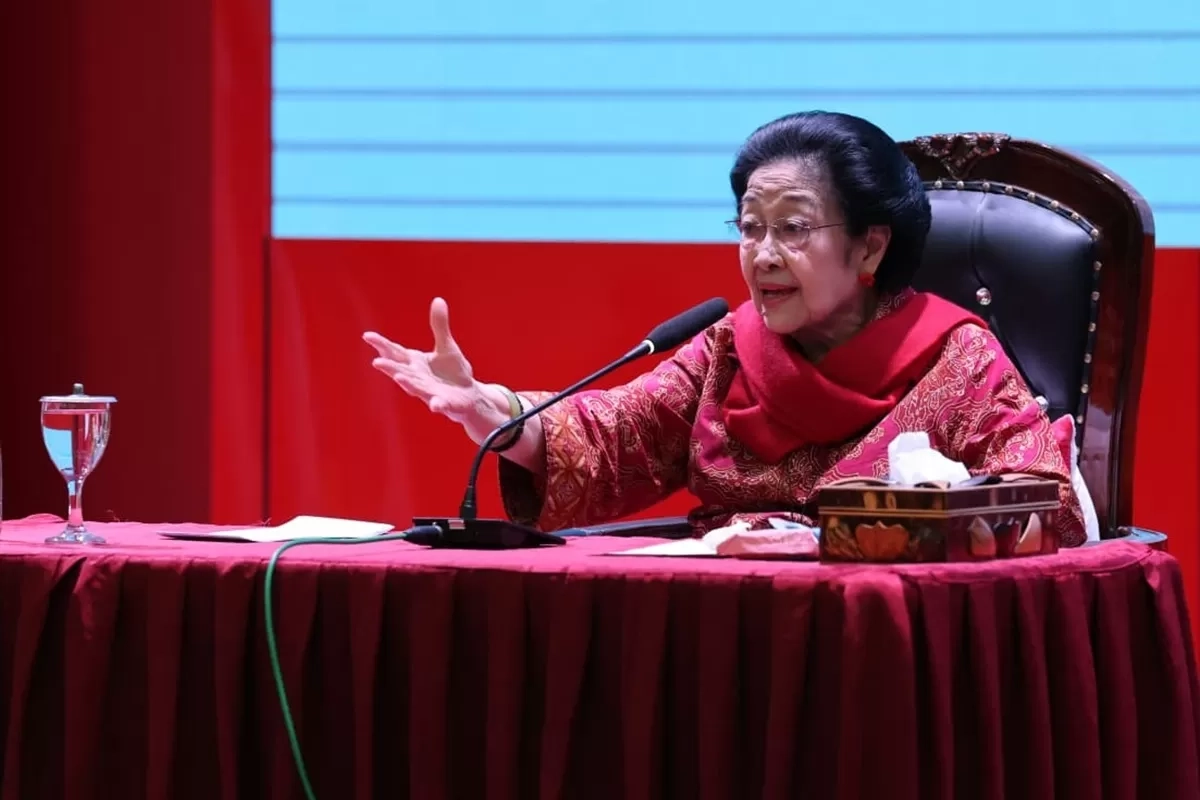 Megawati Minta Kader PDIP Gotong Royong Bantu Pulihkan Sumatera Pascabencana