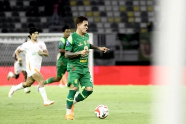Hasil Persebaya Vs Malut United 2-1: Debut Bernardo Tavares Berbuah Manis