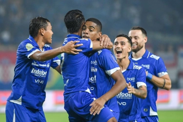 Prediksi Persib Vs Persija, Duel Penentu Juara Paruh Musim