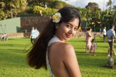 Memoar 'Broken Strings: Fragments of a Stolen Youth' Viral di Medsos, Ungkap Pengalaman Child Grooming Aurelie Moeremans