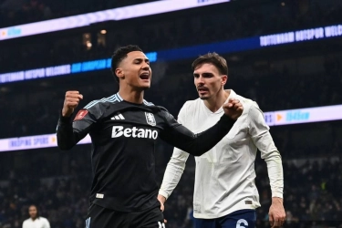 Hasil Piala FA: Tottenham Vs Aston Villa 1-2, Chelsea Pesta, Juara Bertahan Gugur