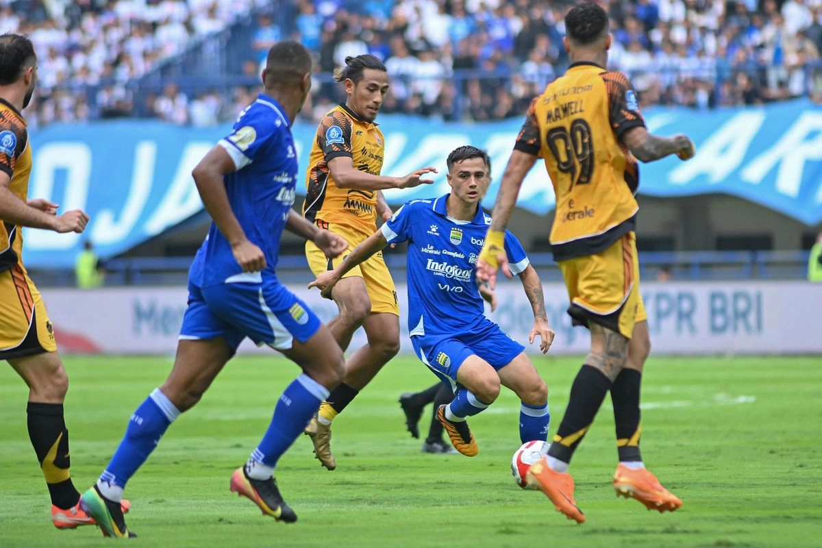 Klasemen Super League Usai Persib Vs Persija 1-0: Maung Tutup Paruh Musim di Puncak