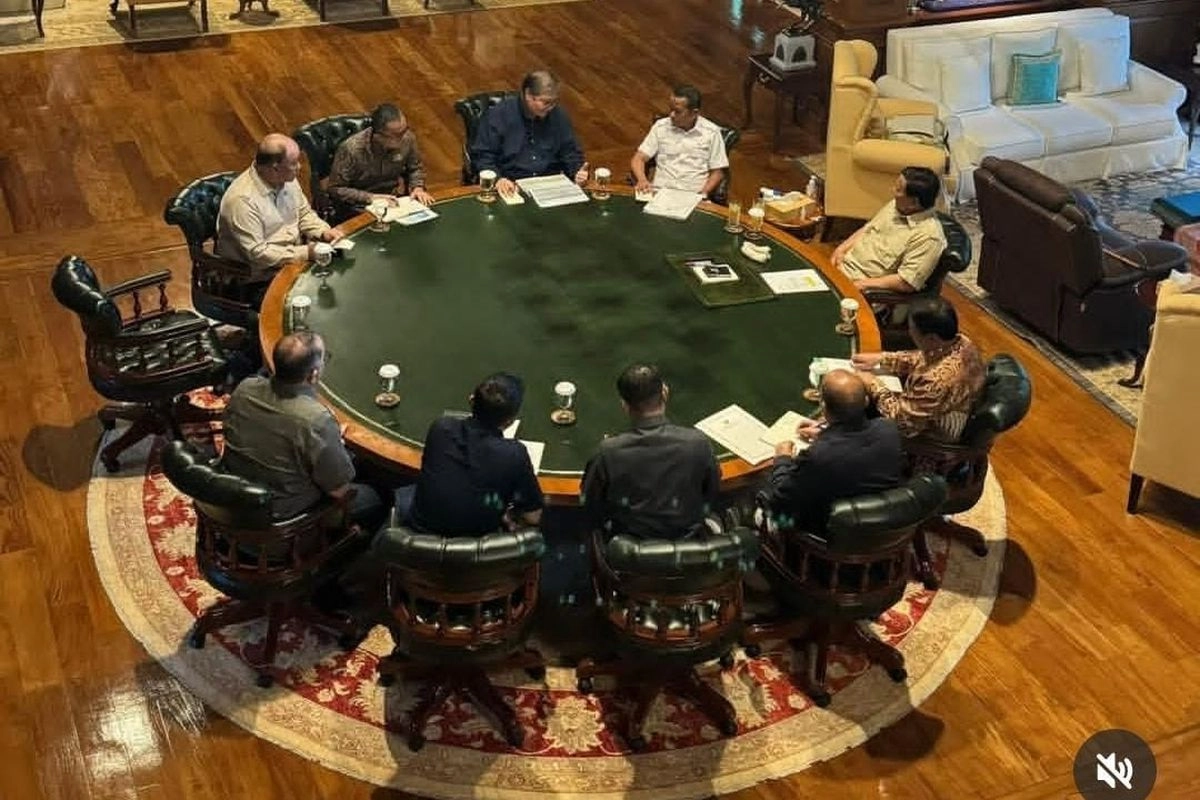 Prabowo Panggil Menteri ke Hambalang, Minta Penguatan Industri Tekstil hingga Bangun Industri Chip