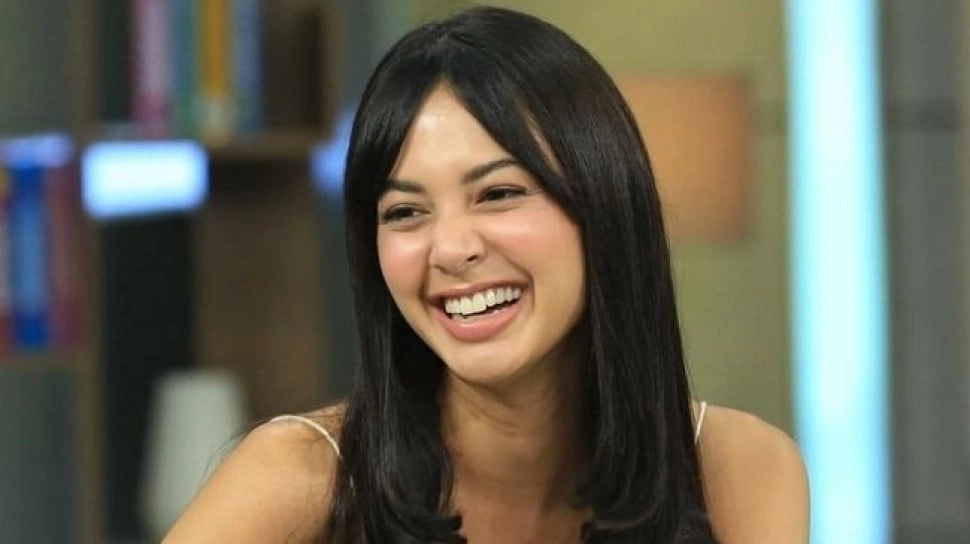 Biodata dan Agama Aurelie Moeremans yang Rilis Buku Broken Strings