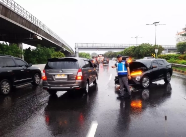 Viral Dirut Jasa Marga Turun Tangan Tangani Kecelakaan Lalu Lintas di Tol Dalam Kota