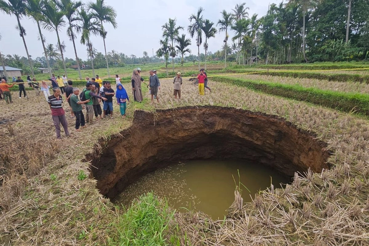 Air Sinkhole di Limapuluh Kota Mengandung Bakteri E. coli, Risiko Kesehatan Mengintai