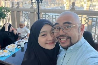 Muliandy Nasution Suami Desainer Ayu Dyah Meninggal, Ini 7 Potret Kenangan Saat Umrah Bersama