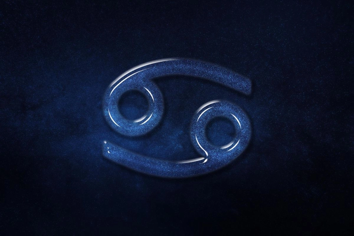 Ramalan Zodiak Cancer 12 Januari 2026, Peluang Emas di Awal Tahun