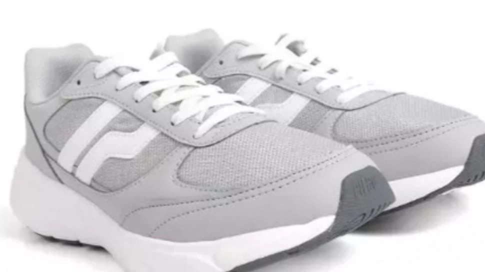 5 Sepatu Jalan Lokal Murah Versi Dokter Tirta, Anti Pegal dan Kalcer Dipakai Bergaya