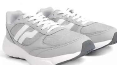 5 Sepatu Jalan Lokal Murah Versi Dokter Tirta, Anti Pegal dan Kalcer Dipakai Bergaya