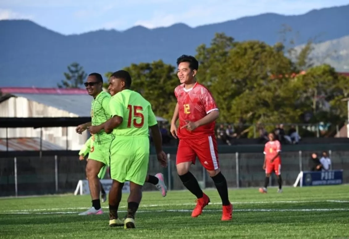 Gibran Main Bola di Wamena, Berhasil Cetak Hat-trick