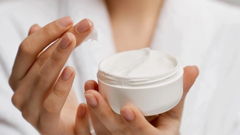 4 Krim Pagi untuk Bantu Atasi Flek Hitam Usia 40 Tahun, Harga Murah Mulai Rp20 Ribuan