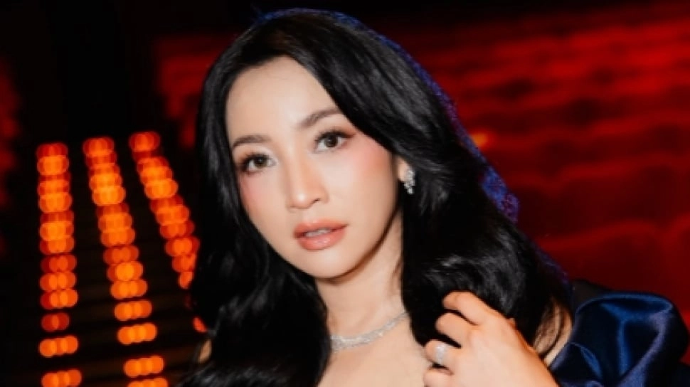 Silsilah Keluarga Hesti Purwadinata yang Diancam usai Dukung Aurelie, Bukan Keturunan Sembarangan