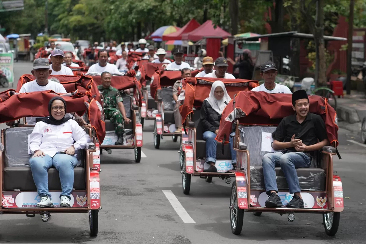 Becak Listrik dari Prabowo Beri Bangkitkan Asa Para Penarik Lansia di Trenggalek: Semoga Bisa Cari Nafkah