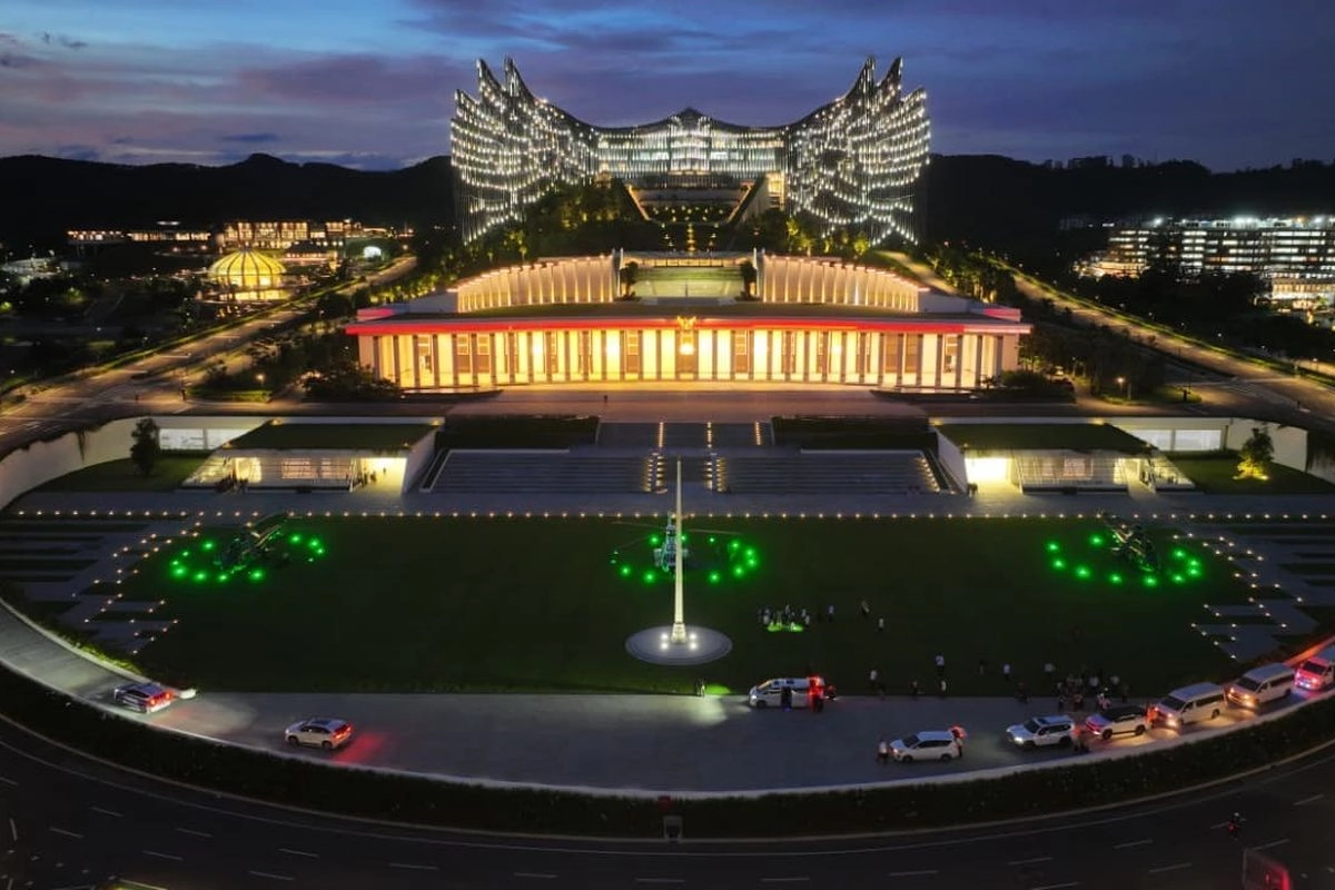 Membaca Makna Politik di Balik Singgahnya Prabowo ke IKN