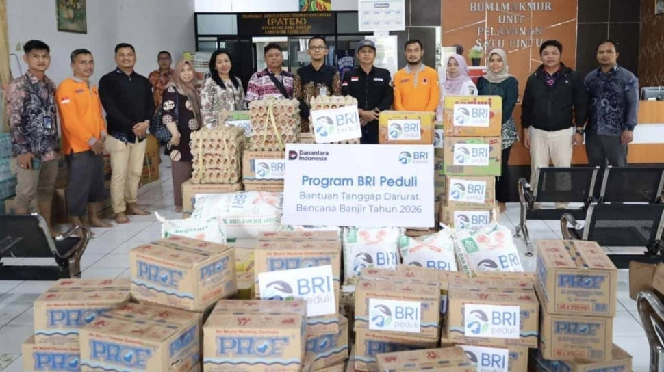 BRI Peduli Salurkan Bantuan Sembako dan Kebutuhan Pokok untuk Korban Banjir di Tanah Laut