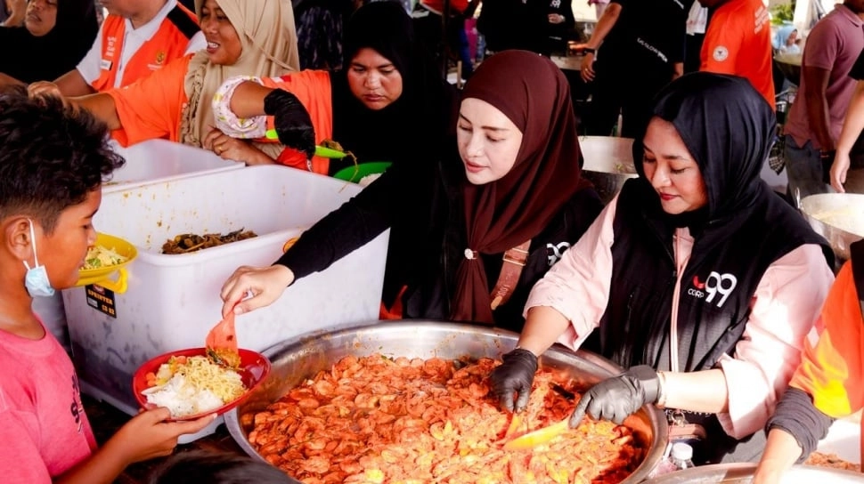 Shandy Purnamasari dan Ekspedisi Dapur Kemanusiaan, Bawa 99 Ribu Porsi Makanan ke Aceh Tamiang