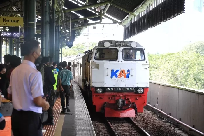 Naik Kereta dari Jakarta ke Sumatera, Berikut Panduan Menyeberang via Pelabuhan Merak