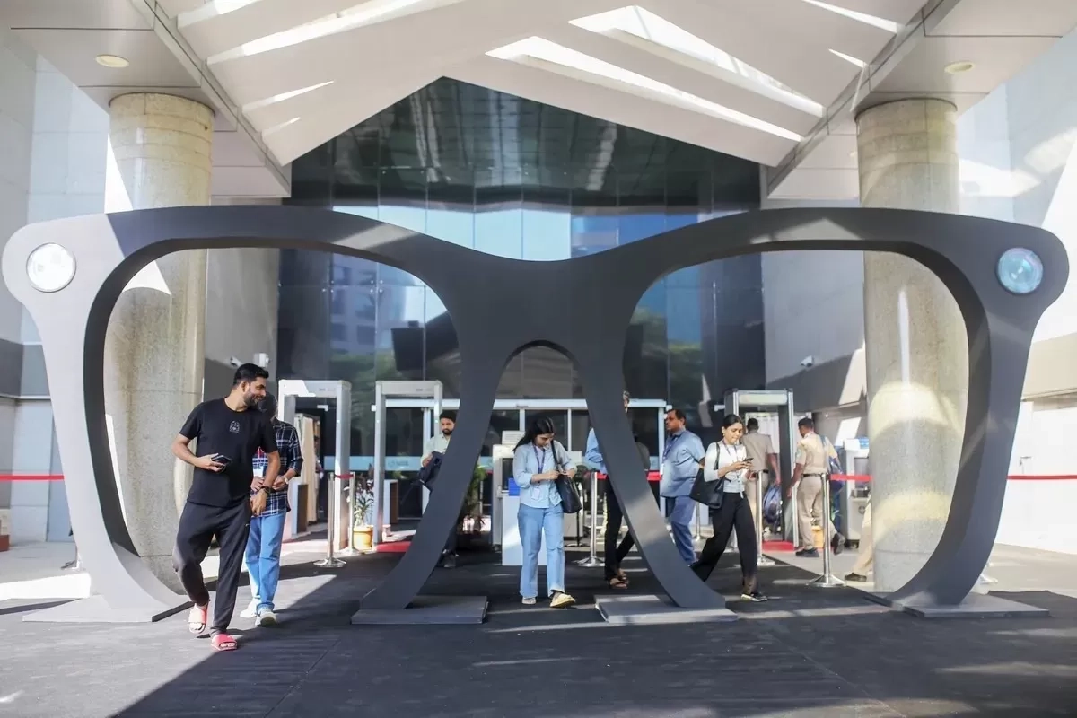 Pergeseran Global Teknologi Menuju Era Kacamata Pintar Pasar Diproyeksi Tembus USD 200 Miliar pada 2040