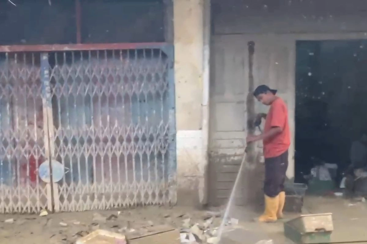 50 Hari Usai Banjir Bandang, Pasar Kuala Simpang Aceh Tamiang Mulai Berdenyut Lemah...