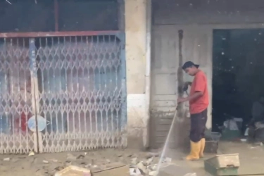 50 Hari Usai Banjir Bandang, Pasar Kuala Simpang Aceh Tamiang Mulai Berdenyut Lemah...