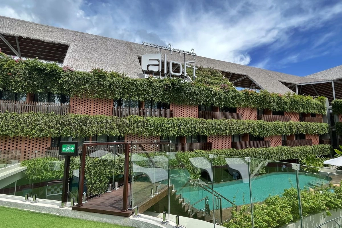 Menginap di Hotel Bintang 4 Dekat Pantai Kuta, Liburan Sambil Konser