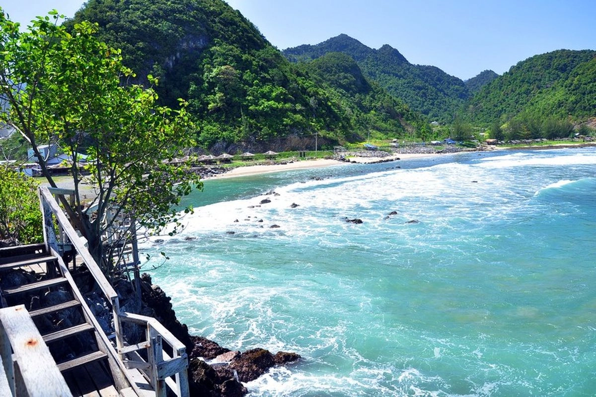 Pantai Lhoknga Aceh: Panduan Wisata dan Cara Menikmatinya