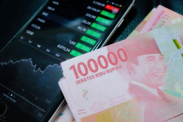 Rupiah Hari Ini Ditutup Turun 31 Poin ke Level Rp 16.896 per Dollar AS