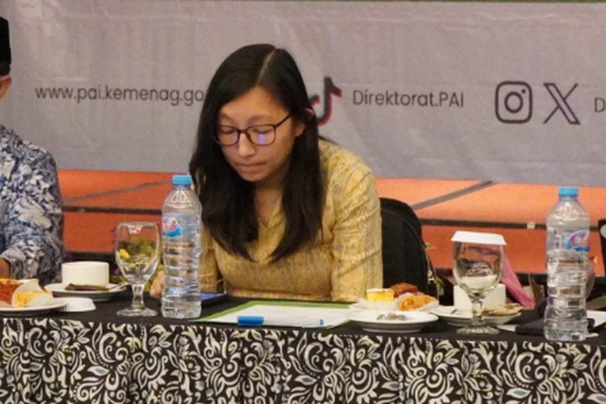 Siapakah Jurist Tan, Stafsus Nadiem Makarim yang Dijuluki “Bu Menteri”?