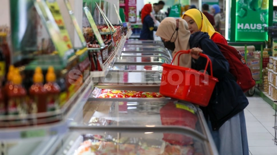 Ekonom Nilai Konsumsi Masyarakat Masih Solid di 2025, Begini Datanya