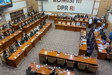 Kesetaraan Pembuktian dalam KUHAP Baru: Apa Peran Hakim, Jaksa, dan Terdakwa?