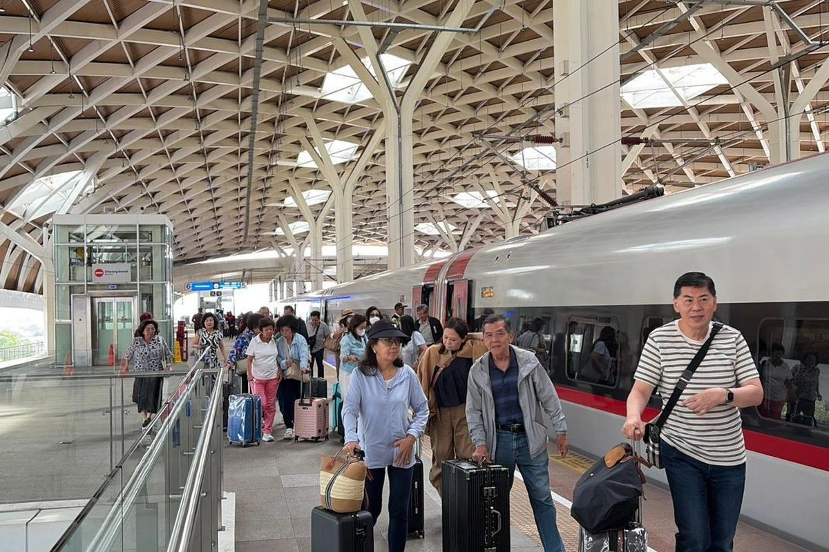 Libur Isra Miraj, Sudah 15.000 Tiket Whoosh Terjual