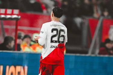 Media Belanda Sebut Miliano Jonathans Dibidik Mantan Klub Nathan Tjoe-A-On