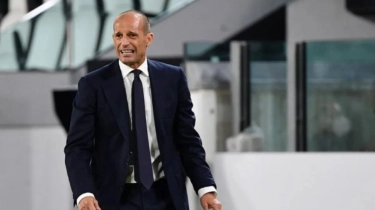 Allegri Akui Sampai Harus Dua Kali Ganti Formasi Saat AC Milan Kalahkan Como 3-1