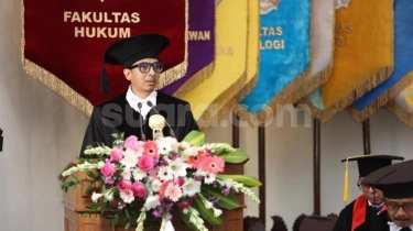 Haru Pengukuhan Guru Besar Zainal Arifin Mochtar, Tangis Pecah Kenang Janji pada Sang Ayah