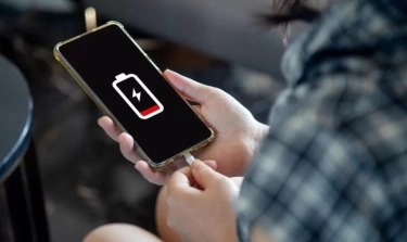 Jangan Sembarangan! Ini 5 Tips Menyimpan HP saat Tidur agar Tidak Overheat