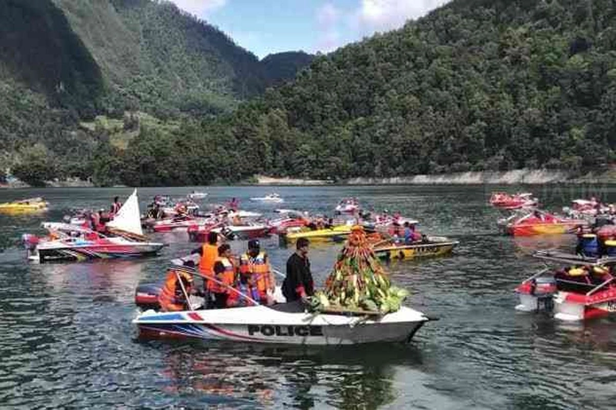 Tradisi Labuhan Sarangan Magetan jadi Warisan Budaya Takbenda