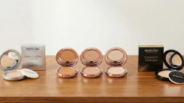 3 Bedak Padat Mustika Ratu untuk Samarkan Garis Halus Usia 40 ke Atas