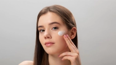 5 Sunscreen Remaja Agar Tidak Kena Flek Hitam di Usia 30 Tahun