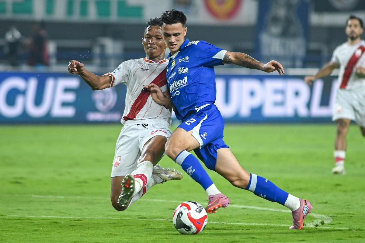 Eliano Reijnders Serukan Fokus, Perjalanan Persib Masih Panjang