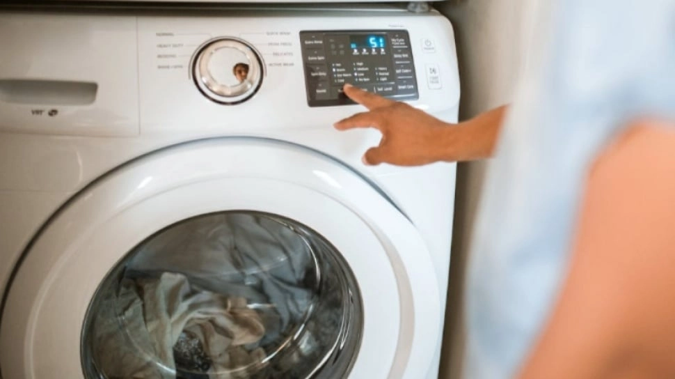 5 Mesin Cuci Front Loading dengan Pengering yang Hemat Listrik