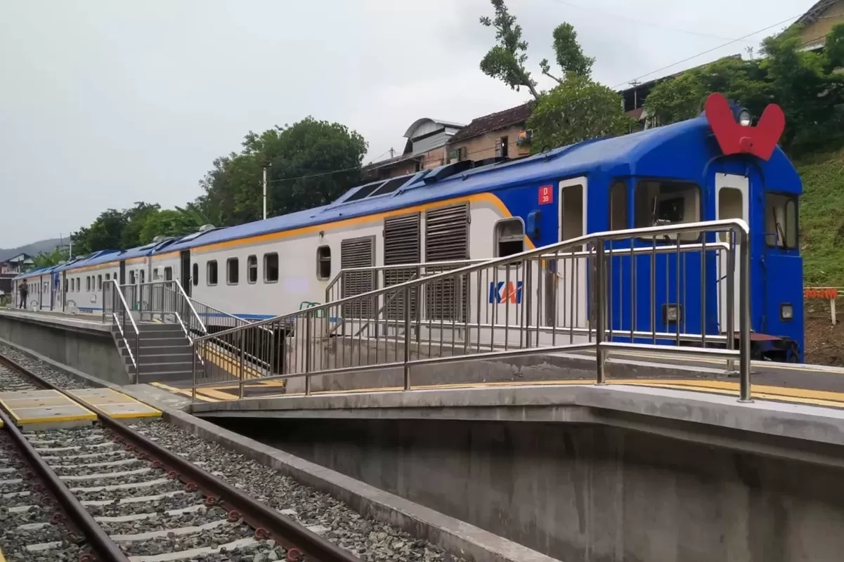 Dari KA Joglosemarkerto hingga KA Batara Kresna, ini Pilihan 5 Rute Kereta Lokal Favorit Warga Jateng