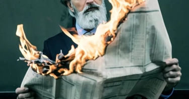 Ketika AI Menggerus Bisnis Media di Seluruh Dunia dan Menempatkan Jurnalisme di Titik Balik Sejarah Global